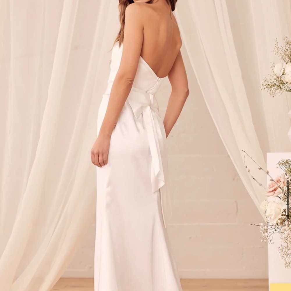 NWT Lulus white satin sheath dress